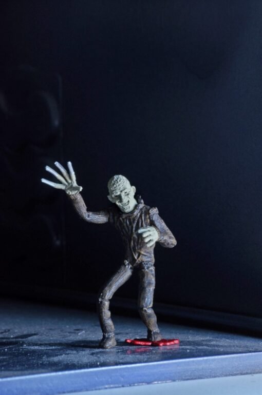 Dream Warriors Ultimate Part 3 Freddy -​ Figura Escala 7" - Image 8