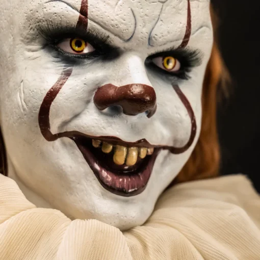 IT - Pennywise Premium Scale Doll - Image 4