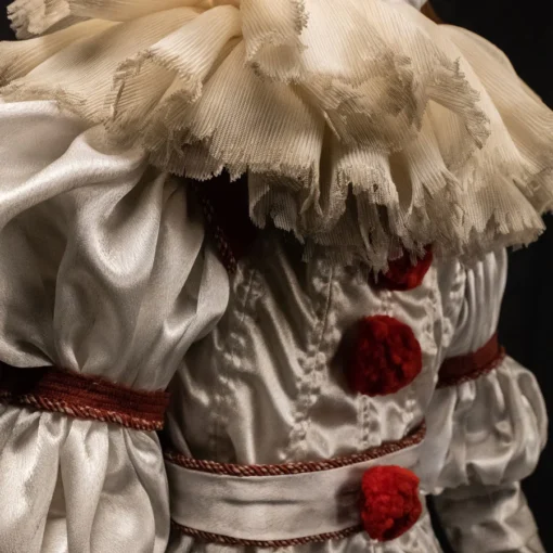 IT - Pennywise Premium Scale Doll - Image 6