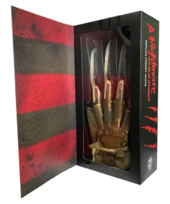Alternative view of A Nightmare on Elm Street - Deluxe Freddy Krueger Guante