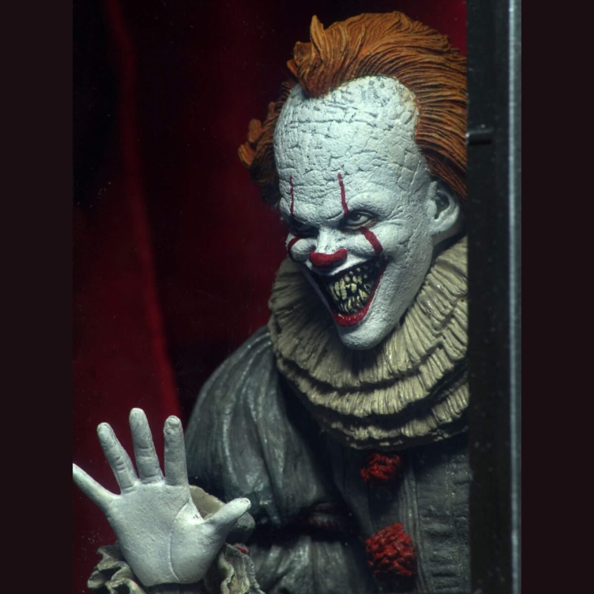 Ultimate Pennywise It Chapter Two Figura Escala 7" NECA