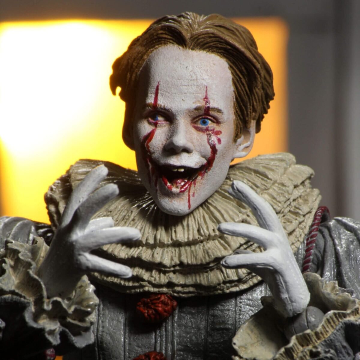 Ultimate Pennywise It Chapter Two Figura Escala 7" NECA