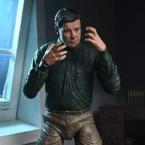 Ultimate Wolf Man (Color) -​ Figura Escala 7