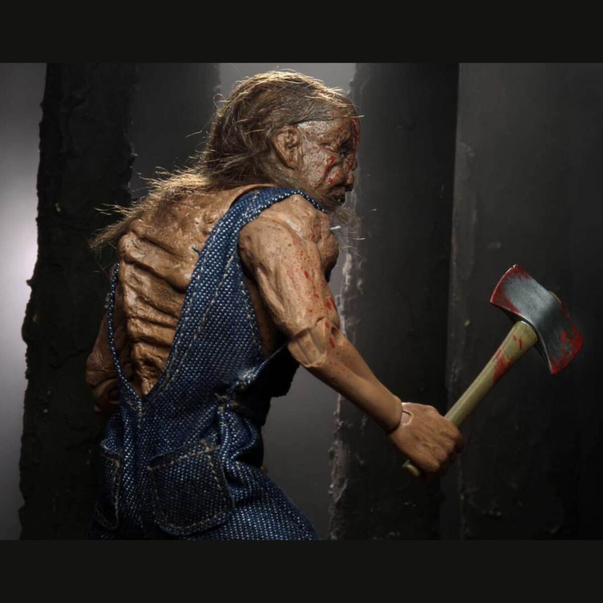 Hatchet - Victor Crowley Figura Escala con Ropa Real 8" NECA