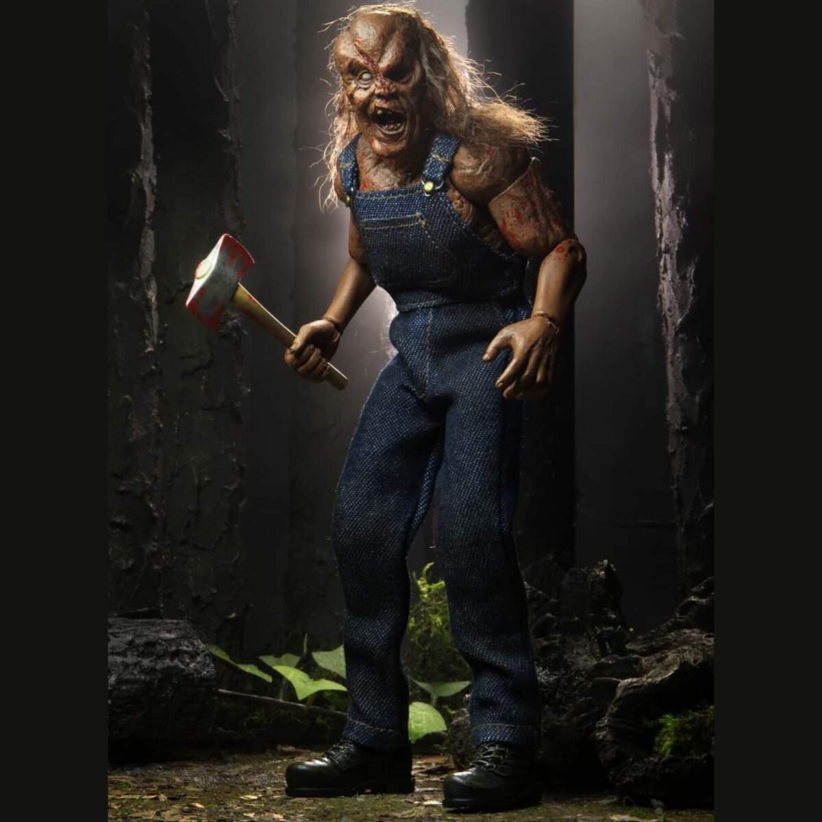 Hatchet - Victor Crowley Figura Escala con Ropa Real 8" NECA