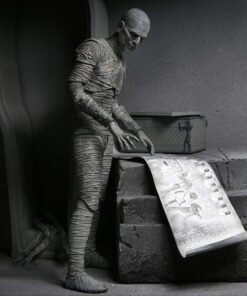 Ultimate Mummy (Blanco y Negro) -​ Figura Escala 7