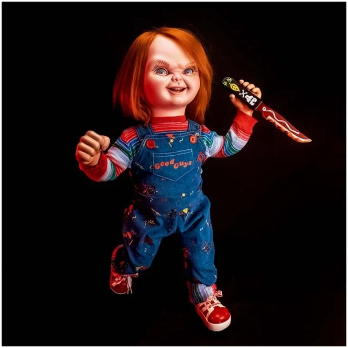 Childs Play Ultimate Chucky Doll réplica a escala 1:1 - Image 2