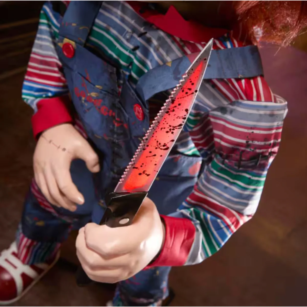 Chucky Scarred Animatrónico - Image 5